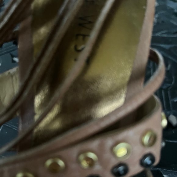 Nine West studed sandals US 7 (run large more like 8 ) - Picture 14 of 15